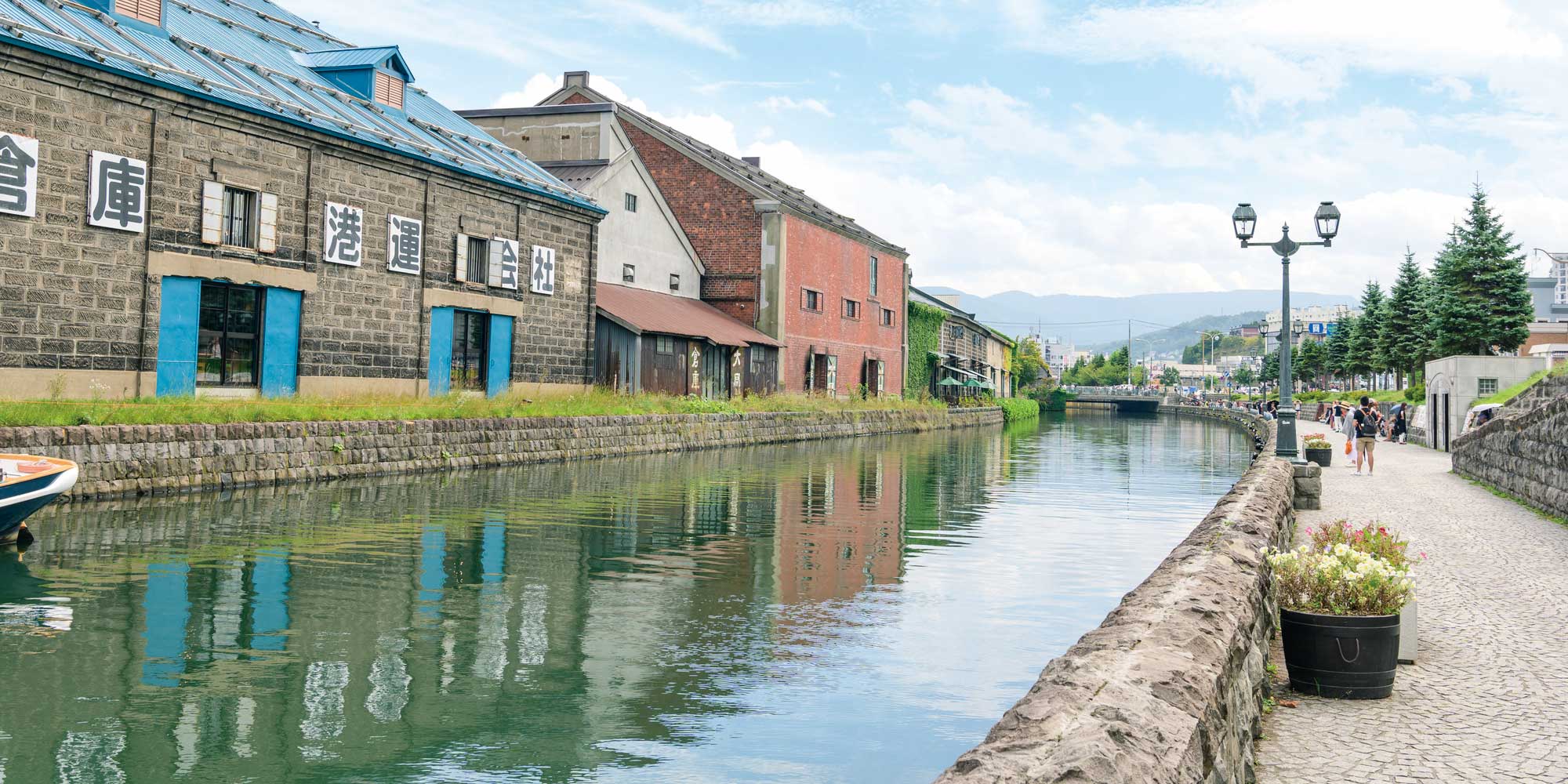 小樽のお土産を自分で作りませんか？作った作品はその日にお持ち帰りできます。